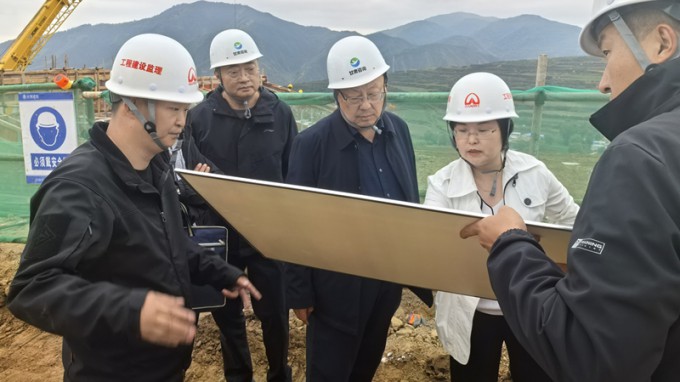 張佩峰調(diào)研督導(dǎo)榆中縣山洪災(zāi)害受損戶(hù)安置點(diǎn)建設(shè)推進(jìn)情況